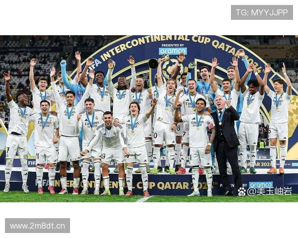 与主帅争执 皇马铁板凳球员离队在即